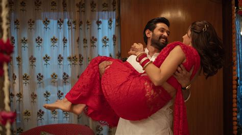 Taapsee Pannu Underwear Scene in Haseen Dillruba .